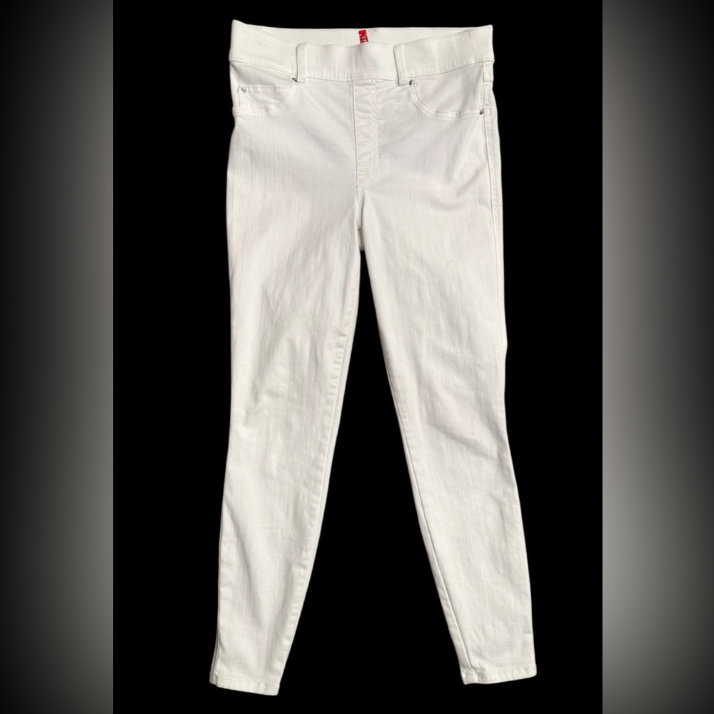 SPANX EveryWear Ankle Skinny Jeans in White Pull On Jeggings Stretch | Medium